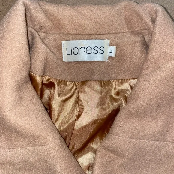 Lioness Trench Coat - Picture 2 of 3